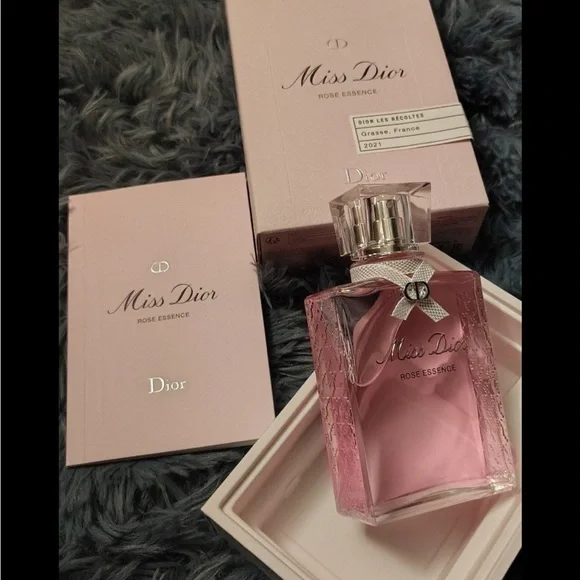 Dior Miss Dior Rose Essence 2021 Grasse, France New In Box 100 ML - Picture 9 of 11